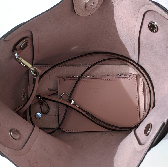 SOLD 💔Louis Vuitton 💎Hina PM Leather Bag💕 - Picture 15 of 16